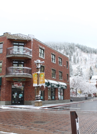 Aloha Ski & Snowboard Rentals Lower Main Street Location