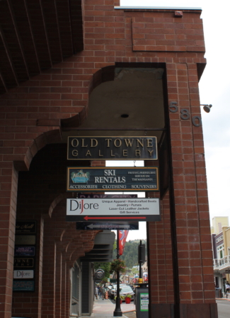 Aloha Ski & Snowboard Rentals Upper Main Street Location